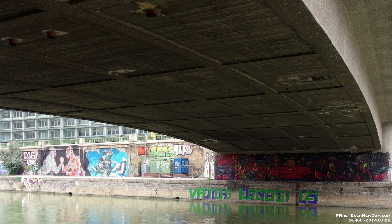 39468CrLe - Touring old Vienna - Along the Donau